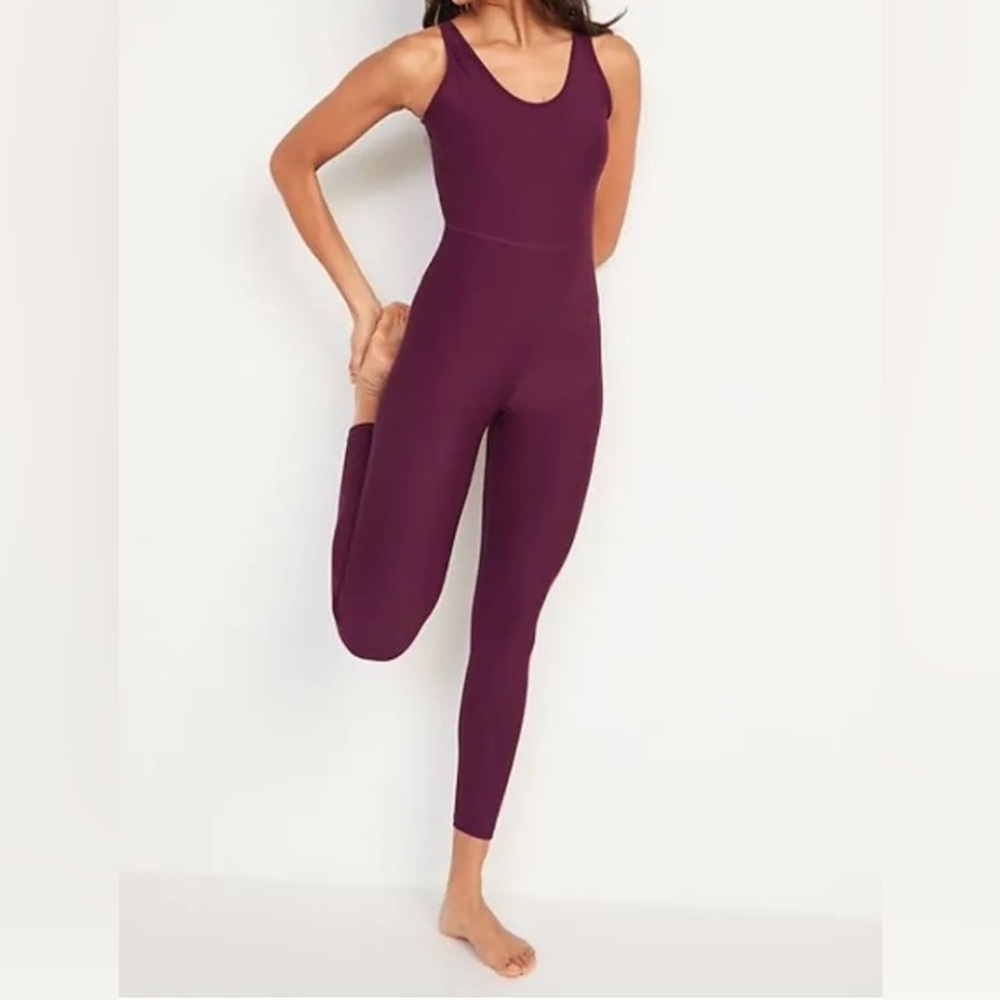 Old Navy Powersoft Bodysuit 💜